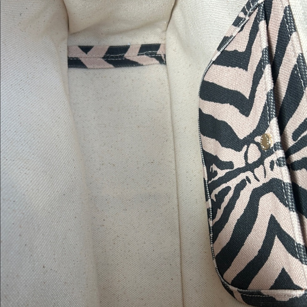 Vince Camuto Black and Cream Zebra Tote - Picture 8 of 13